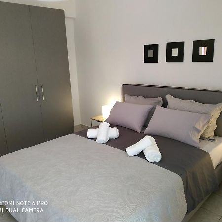 Cosi Apartment Paralia Dionisiou Eksteriør billede
